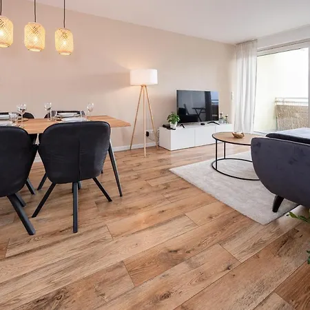 Moderne 2-Zimmer-Wohnung Mit Atemberaubender Skyline Aussicht Auf Frankfurt! Steinbach im Taunus Extérieur photo