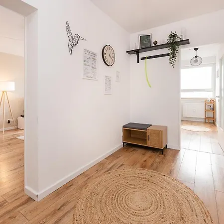 Moderne 2-Zimmer-Wohnung Mit Atemberaubender Skyline Aussicht Auf Frankfurt! Steinbach im Taunus Extérieur photo