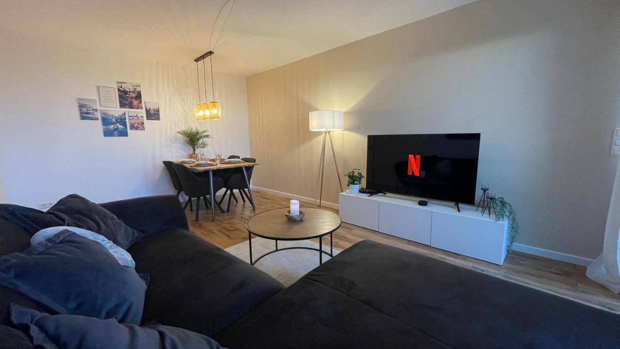 Moderne 2-zimmer-wohnung Mit Atemberaubender Skyline Aussicht Auf Frankfurt! * Steinbach im Taunus