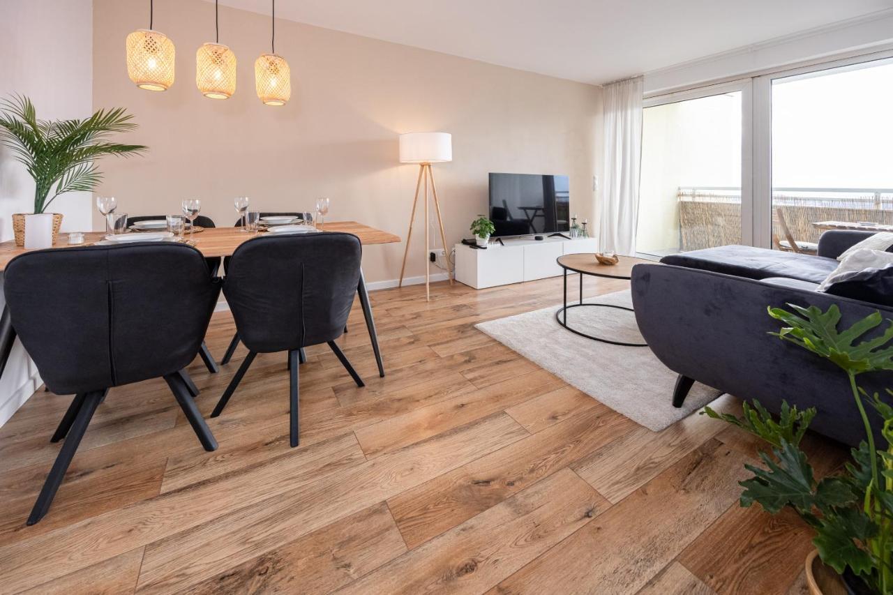Moderne 2-zimmer-wohnung Mit Atemberaubender Skyline Aussicht Auf Frankfurt! *