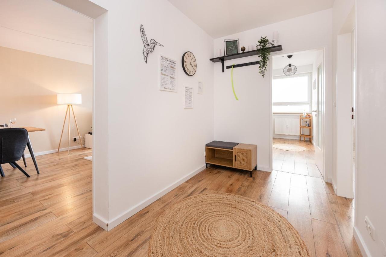 Apartment Moderne 2-zimmer-wohnung Mit Atemberaubender Skyline Aussicht Auf Frankfurt!