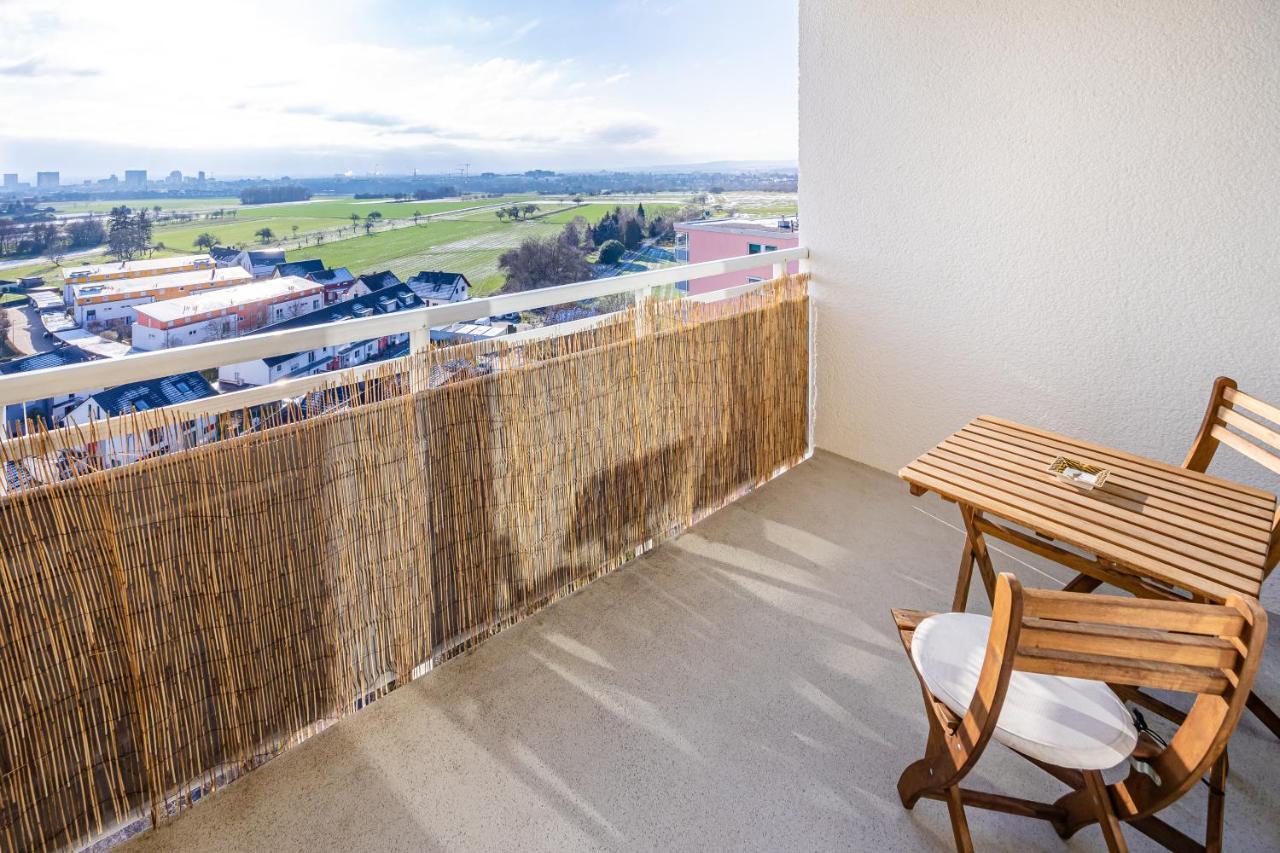 Moderne 2-zimmer-wohnung Mit Atemberaubender Skyline Aussicht Auf Frankfurt! Apartment Steinbach im Taunus